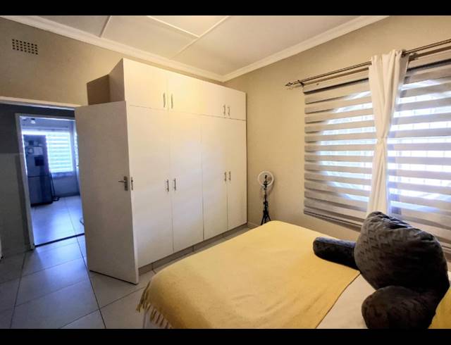 6 BEDROOM HOUSE FOR SALE IN LINMEYER